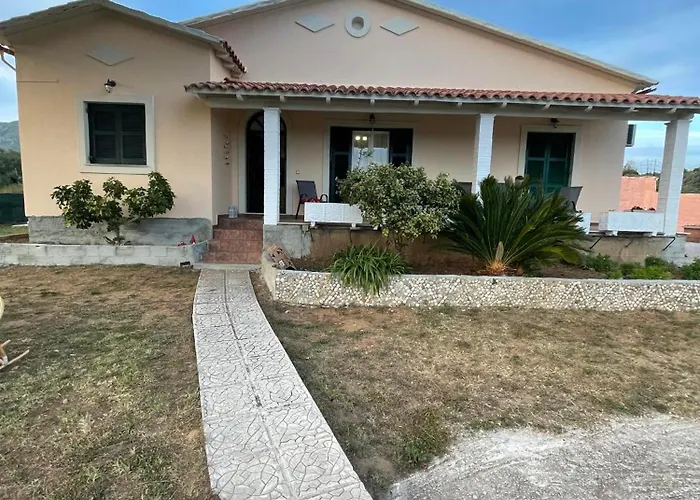 Helenik Holiday House