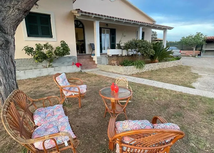 Helenik Holiday House