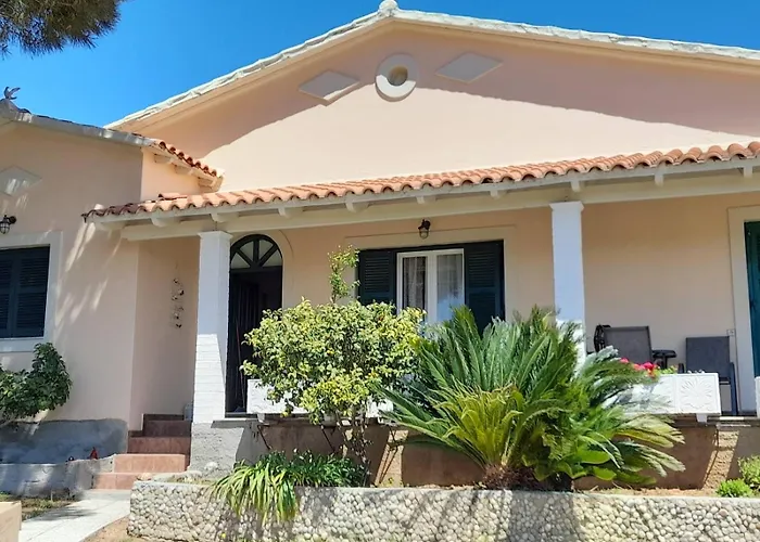 Helenik Holiday House